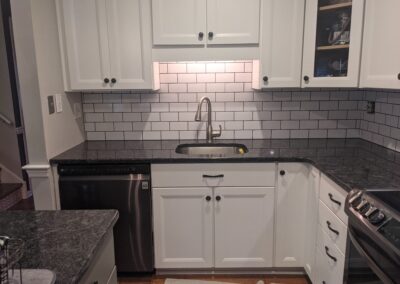 The Modern Yet Simple Backsplash